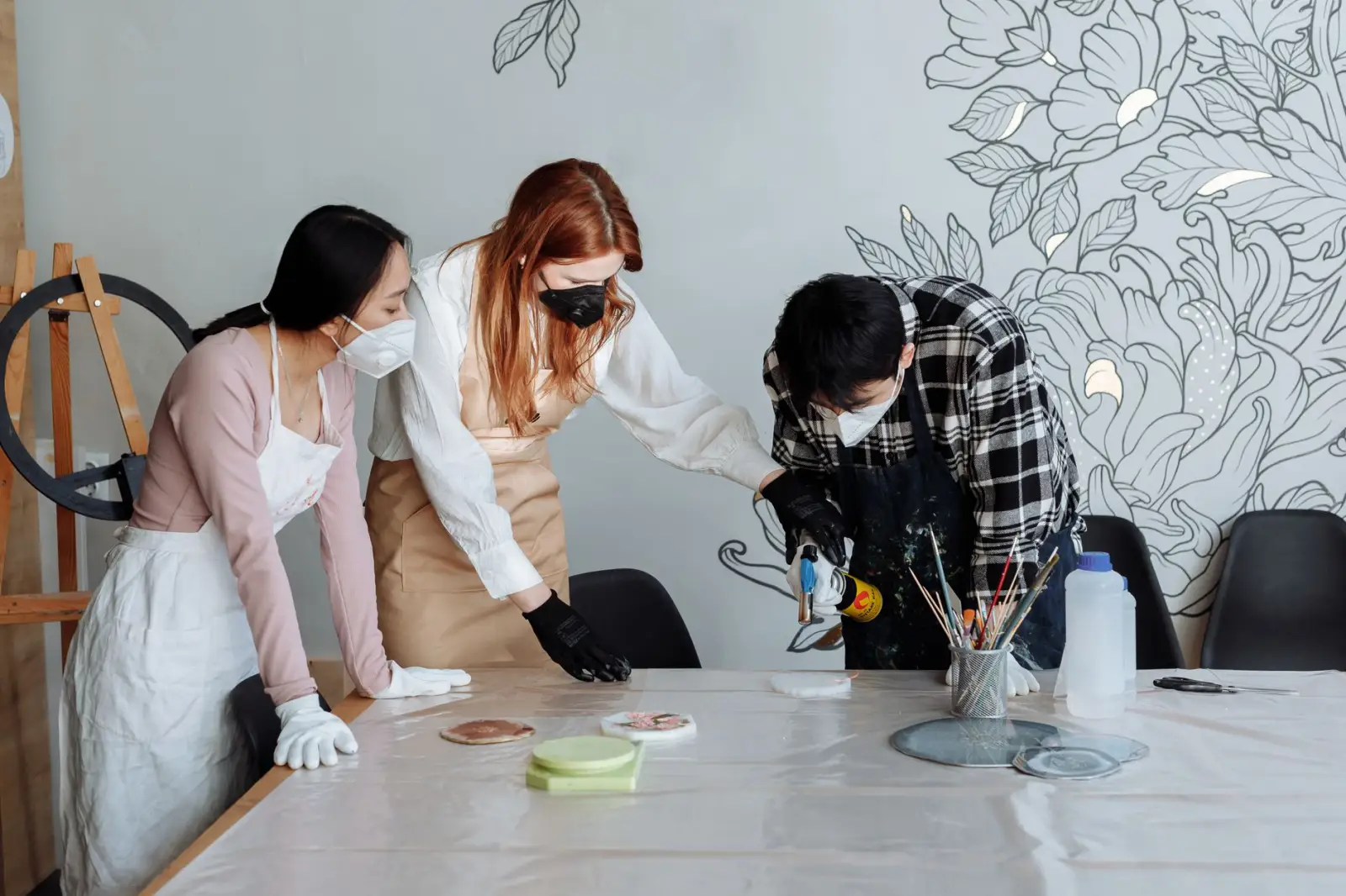 渝中区千娱音服装店原创潮牌服饰面料工艺解析