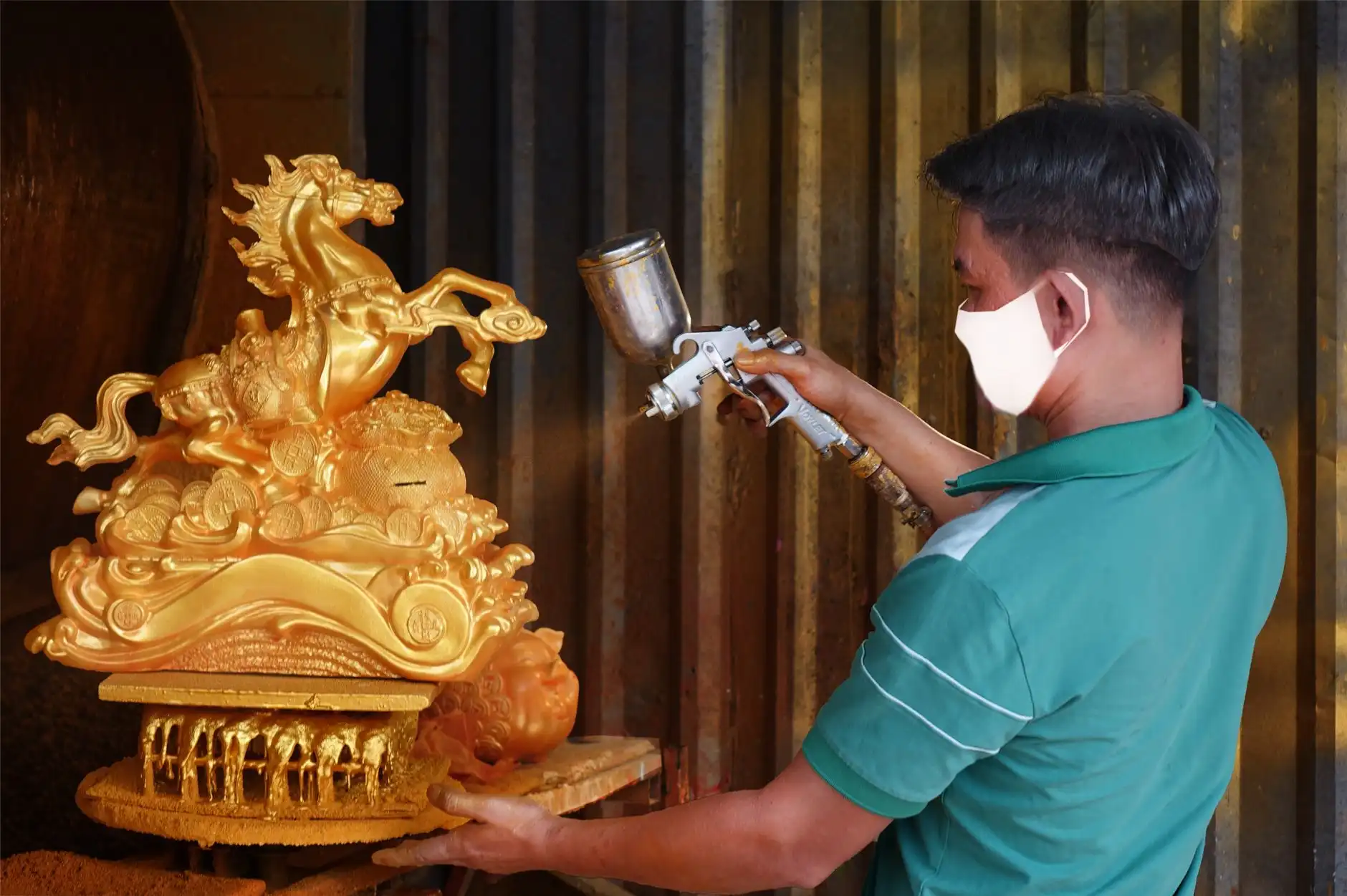 原创潮牌服饰的个性化设计理念与市场趋势分析